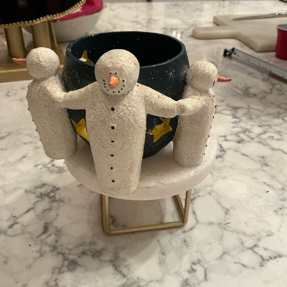 Snowmen candle holder